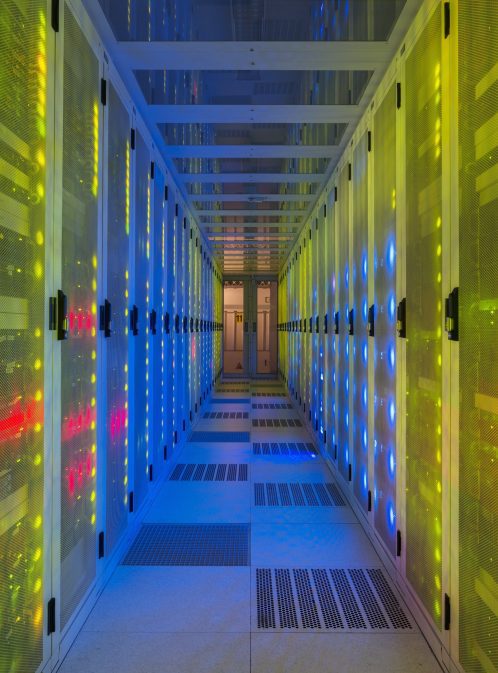 L’Assistant invisible : Comment l’IA est alimentée et comment l’IA propulse le monde